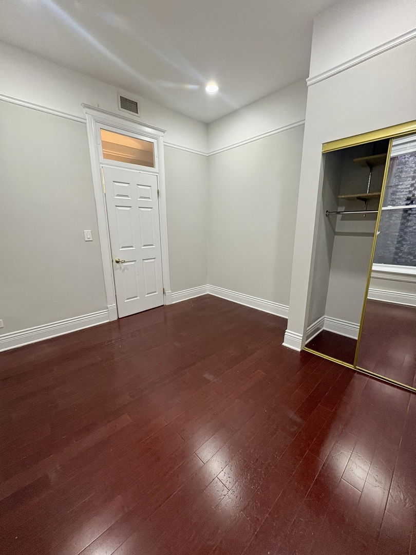 12 W Chestnut Street 3