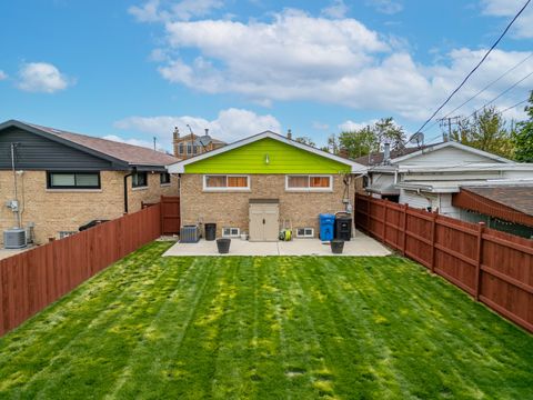 Tiny photo for 6139 W Gunnison Street, Chicago, IL 60630 (MLS # 12636576)