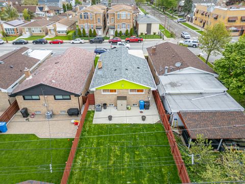 Tiny photo for 6139 W Gunnison Street, Chicago, IL 60630 (MLS # 12636576)