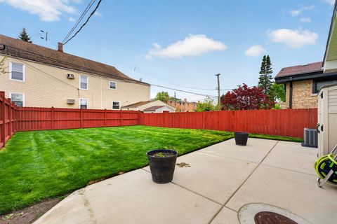 Tiny photo for 6139 W Gunnison Street, Chicago, IL 60630 (MLS # 12636576)