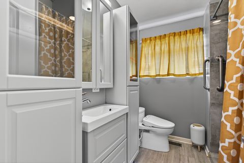 Tiny photo for 6139 W Gunnison Street, Chicago, IL 60630 (MLS # 12636576)