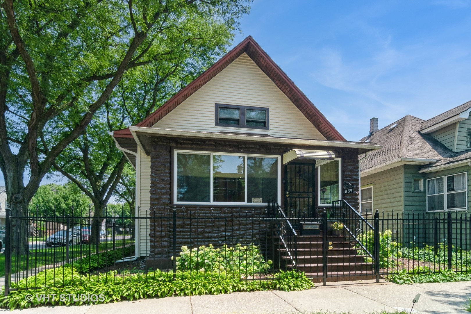 657 N Waller Avenue