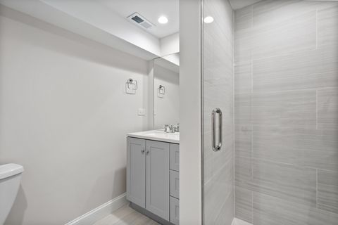 Tiny photo for 2734 W Fargo Avenue, Chicago, IL 60645 (MLS # 12627571)