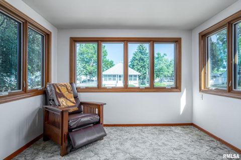 Tiny photo for 1922 N PINE Street, Davenport, IA 52804 (MLS # QC4267814)