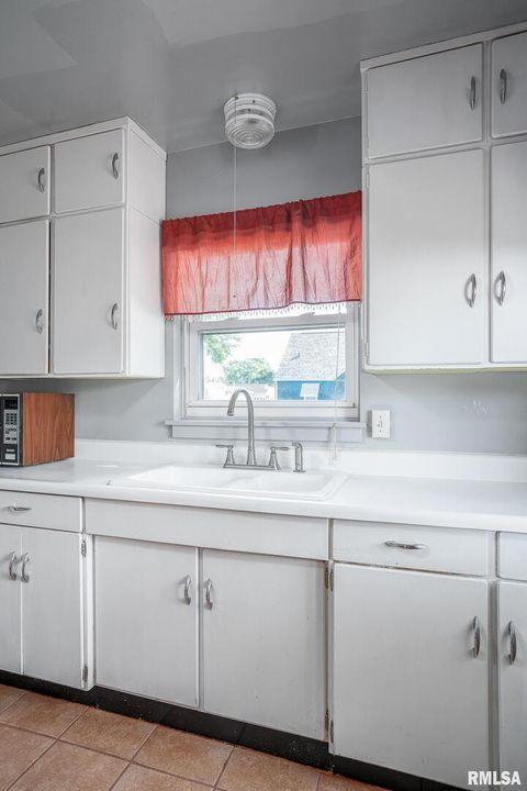 Tiny photo for 1922 N PINE Street, Davenport, IA 52804 (MLS # QC4267814)