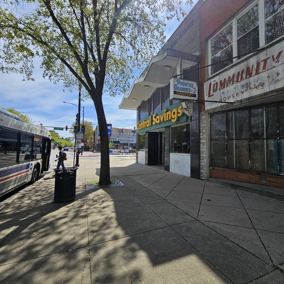 2605 W Division Street