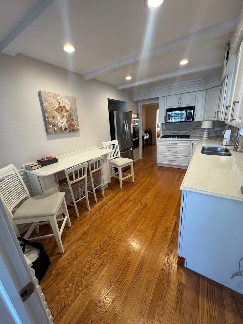 5805 N Merrimac Avenue