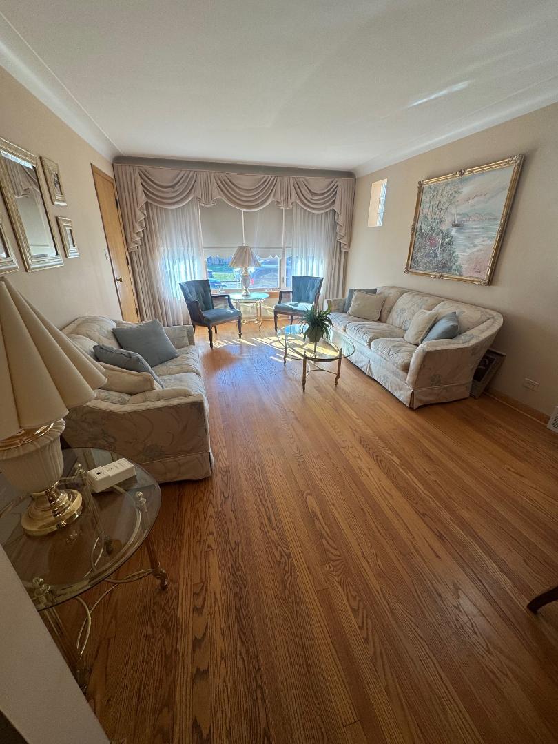 5805 N Merrimac Avenue