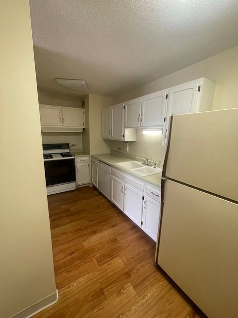 Tiny photo for 2222 S Stewart Avenue #5C, Lombard, IL 60148 (MLS # 12463028)