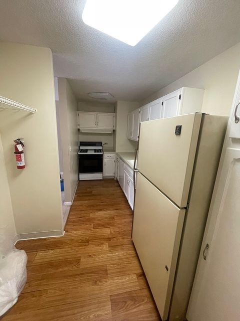Tiny photo for 2222 S Stewart Avenue #5C, Lombard, IL 60148 (MLS # 12463028)