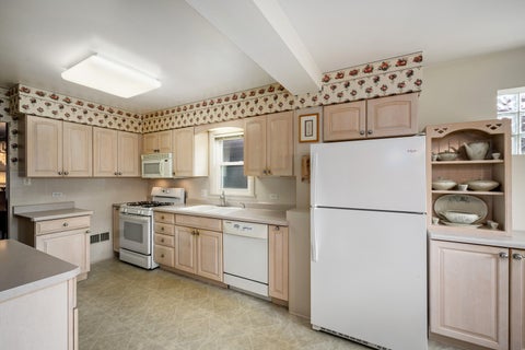 Tiny photo for 6214 N Karlov Avenue, Chicago, IL 60646 (MLS # 12743637)
