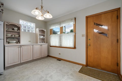Tiny photo for 6214 N Karlov Avenue, Chicago, IL 60646 (MLS # 12743637)