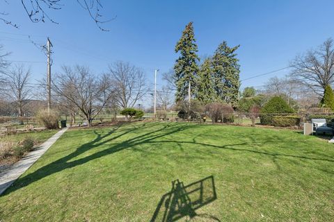 Tiny photo for 1111 Woodbine Avenue, Oak Park, IL 60302 (MLS # 12620763)