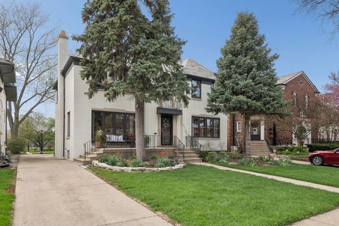 Tiny photo for 1111 Woodbine Avenue, Oak Park, IL 60302 (MLS # 12620763)