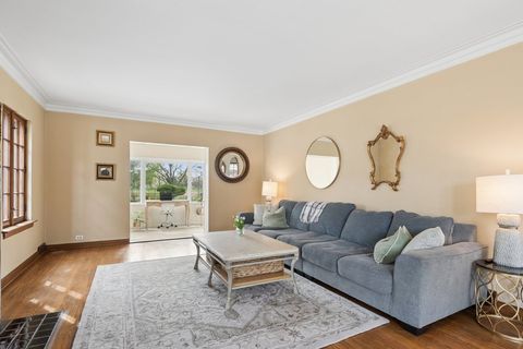 Tiny photo for 1111 Woodbine Avenue, Oak Park, IL 60302 (MLS # 12620763)