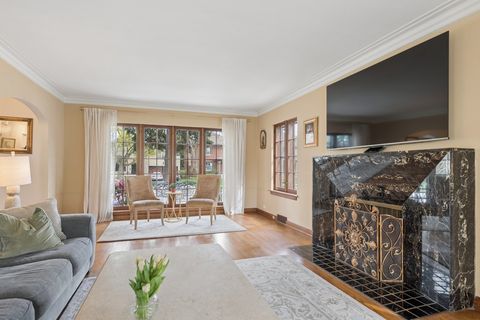 Tiny photo for 1111 Woodbine Avenue, Oak Park, IL 60302 (MLS # 12620763)