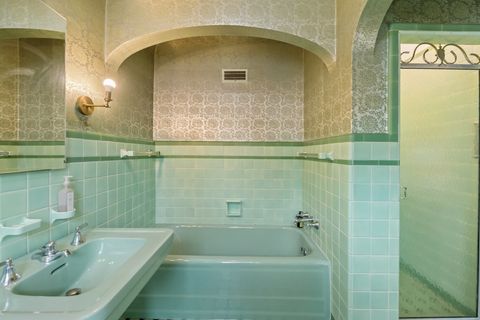 Tiny photo for 1111 Woodbine Avenue, Oak Park, IL 60302 (MLS # 12620763)