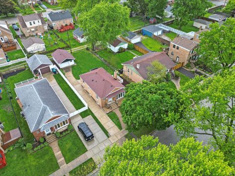 A home in Evergreen Park