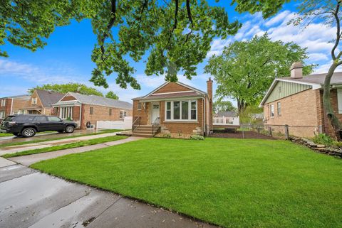 A home in Evergreen Park