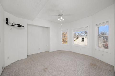 Tiny photo for 621 S Birchwood Avenue, Davenport, IA 52802 (MLS # 12613594)