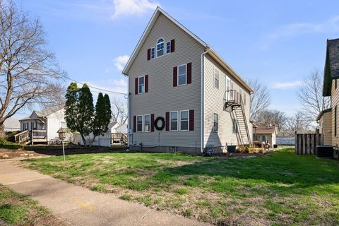 Tiny photo for 621 S Birchwood Avenue, Davenport, IA 52802 (MLS # 12613594)