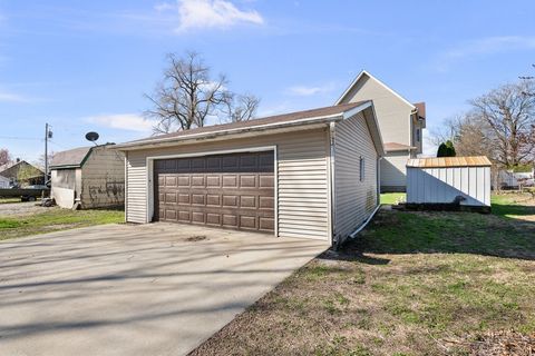 Tiny photo for 621 S Birchwood Avenue, Davenport, IA 52802 (MLS # 12613594)