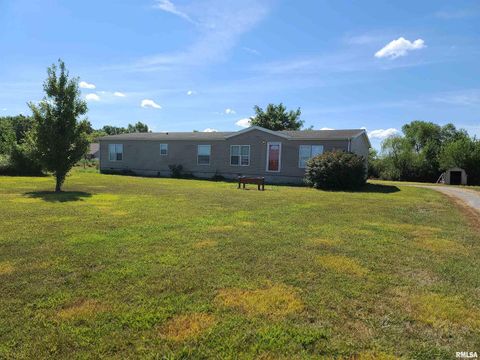 Photo of 16035 Caplinger Pond Road, Marion, IL 62959 (MLS # EB459695)