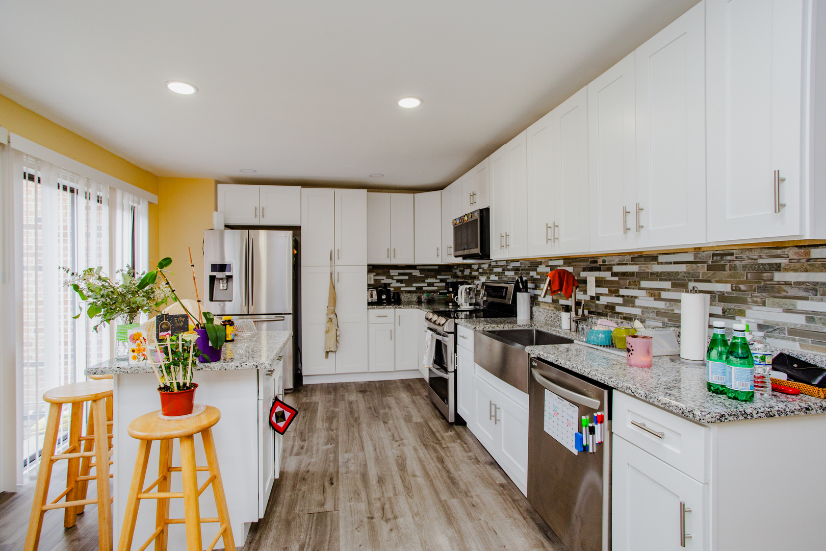 211 W Hanover Place