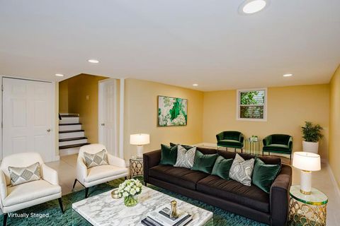 Tiny photo for 211 W Hanover Place, Mount Prospect, IL 60056 (MLS # 12450629)