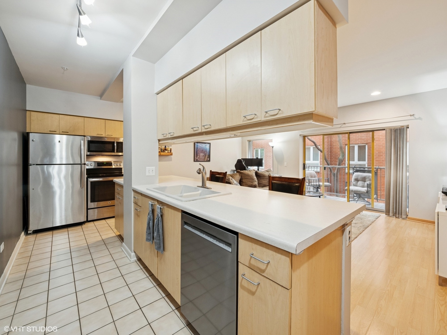 1421 Sherman Avenue 303