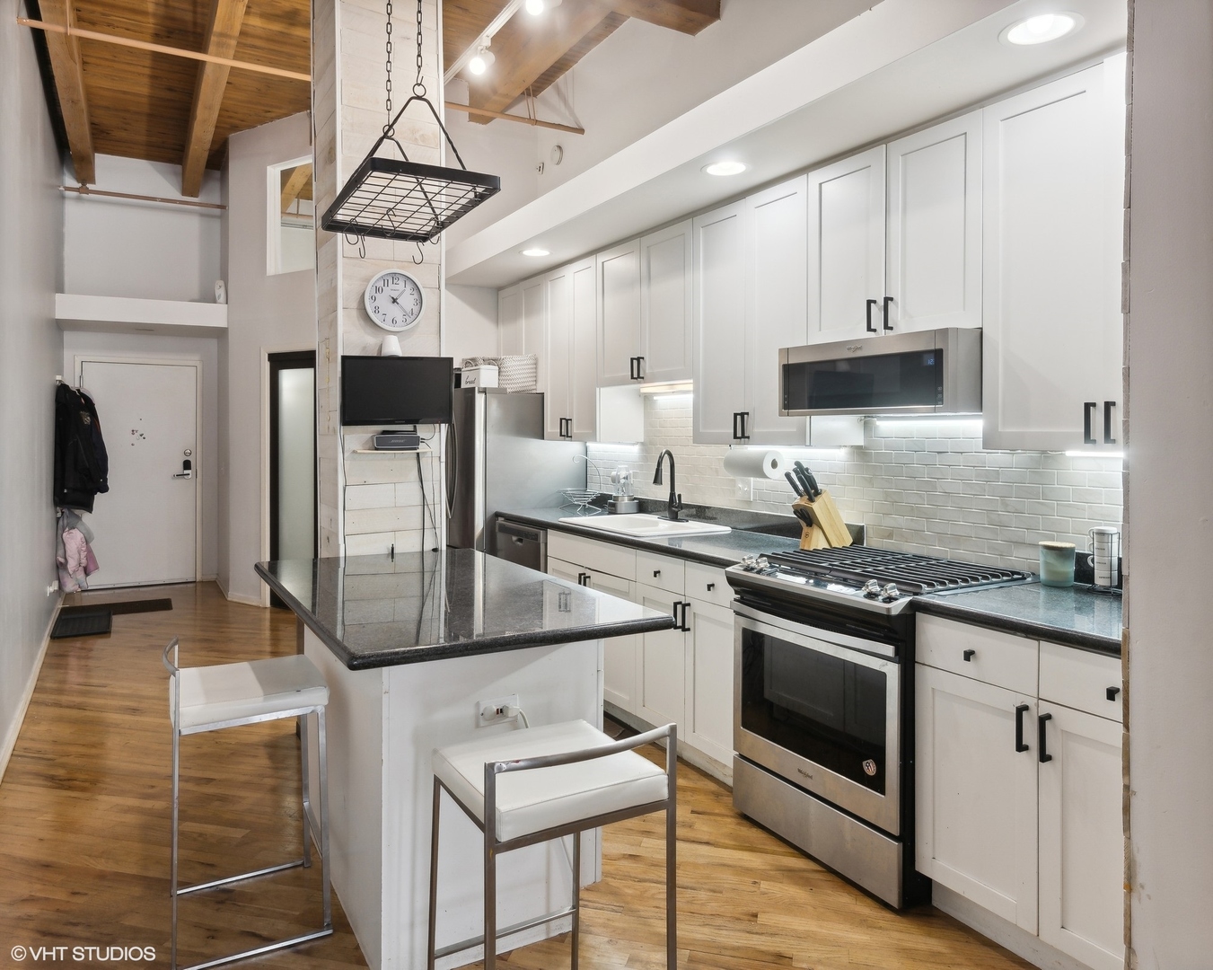 616 W Fulton Street 216