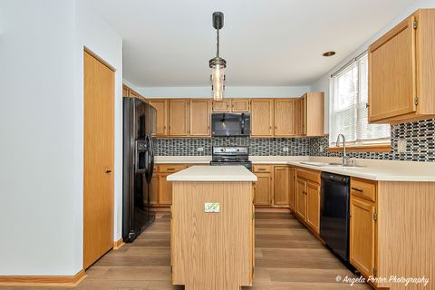 Tiny photo for 179 Cascade Drive, Crystal Lake, IL 60012 (MLS # 12448883)