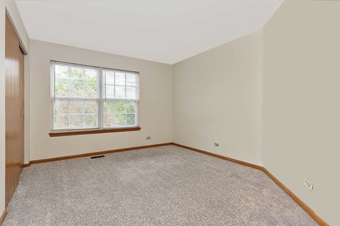 Tiny photo for 179 Cascade Drive, Crystal Lake, IL 60012 (MLS # 12448883)