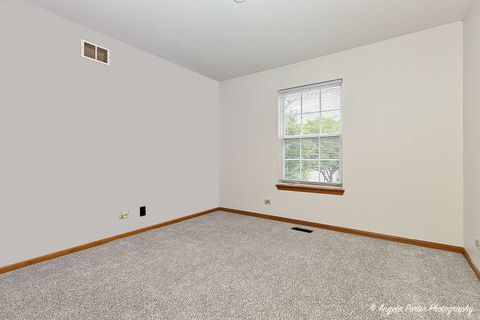 Tiny photo for 179 Cascade Drive, Crystal Lake, IL 60012 (MLS # 12448883)