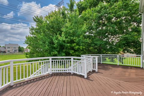 Tiny photo for 179 Cascade Drive, Crystal Lake, IL 60012 (MLS # 12448883)