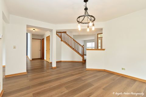 Tiny photo for 179 Cascade Drive, Crystal Lake, IL 60012 (MLS # 12448883)