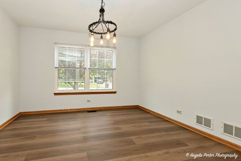 Tiny photo for 179 Cascade Drive, Crystal Lake, IL 60012 (MLS # 12448883)