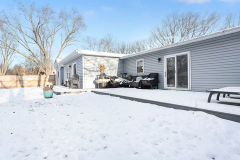 Tiny photo for 6417 Londonderry Drive, Cary, IL 60013 (MLS # 12552547)