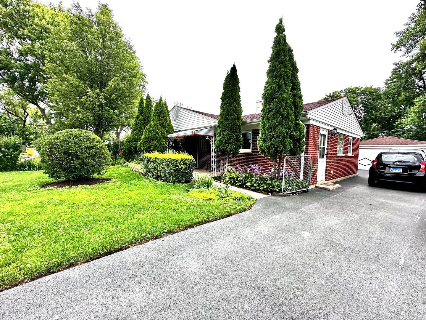 295 E Dennis Road