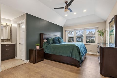 Tiny photo for 2010 N Oak Wood Drive, Arlington Heights, IL 60004 (MLS # 12544871)