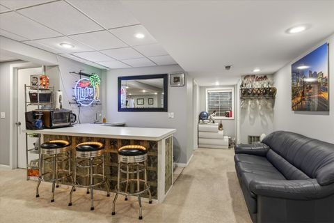 Tiny photo for 2010 N Oak Wood Drive, Arlington Heights, IL 60004 (MLS # 12544871)