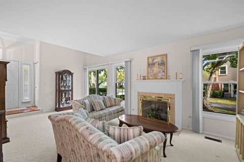 Tiny photo for 2017 N Charter Point Drive, Arlington Heights, IL 60004 (MLS # 12759383)