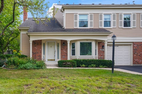 Photo of 2017 N Charter Point Drive, Arlington Heights, IL 60004 (MLS # 12759383)