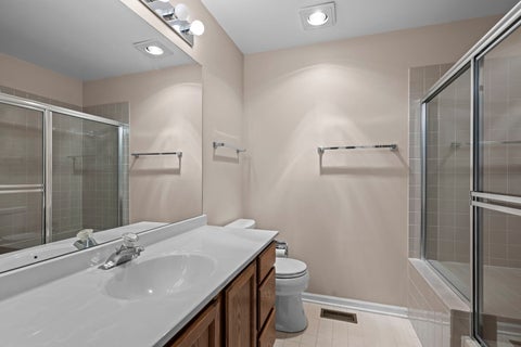 Tiny photo for 2017 N Charter Point Drive, Arlington Heights, IL 60004 (MLS # 12759383)