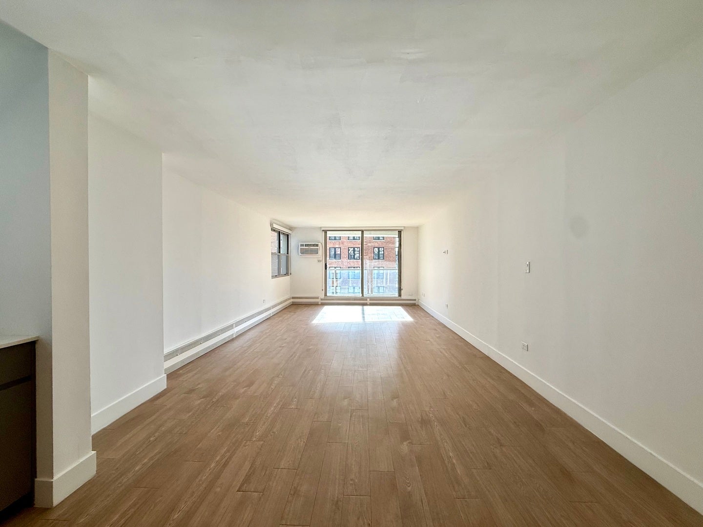 420 W Belmont Avenue 8E