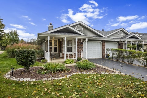Photo of 242 Pier Avenue, Naperville, IL 60565 (MLS # 12790859)