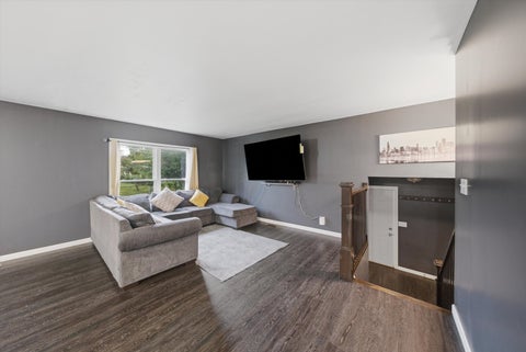 Tiny photo for 1204 Lincoln Court, Streamwood, IL 60107 (MLS # 12733759)