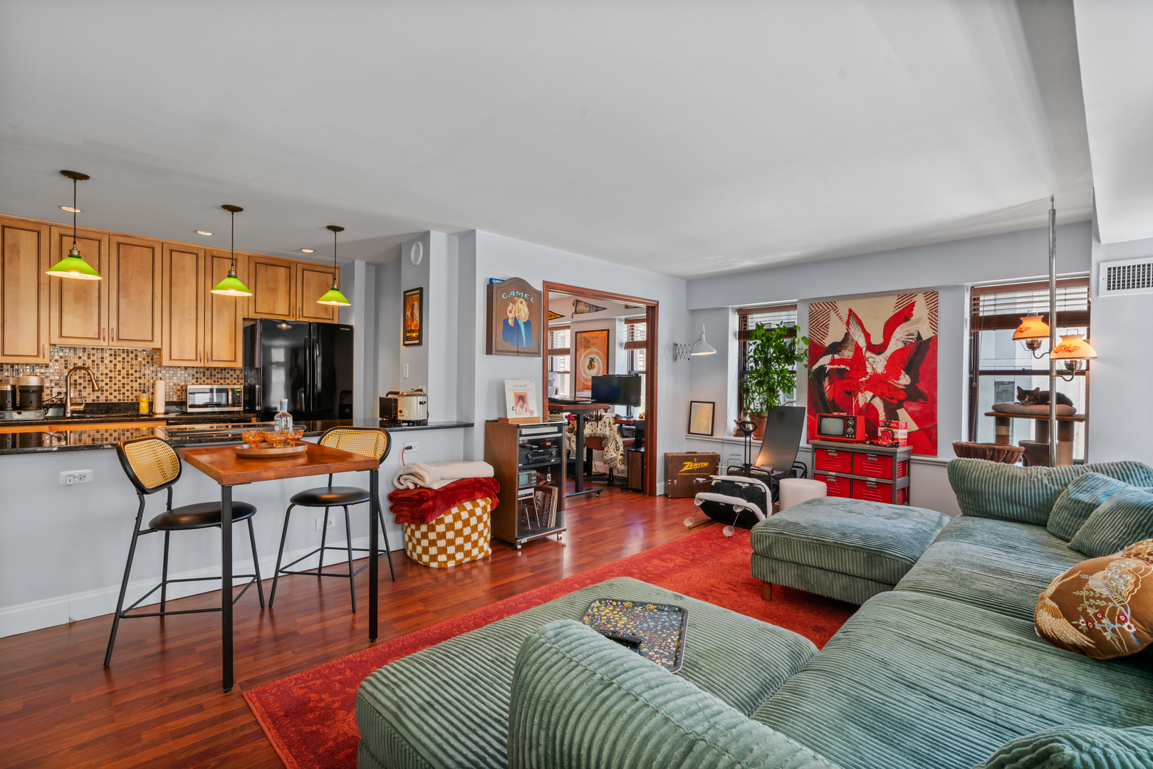 40 E 9th Street 302