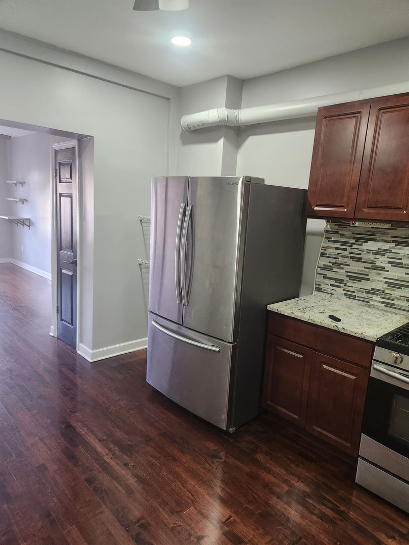 650 N Ashland Avenue 3F