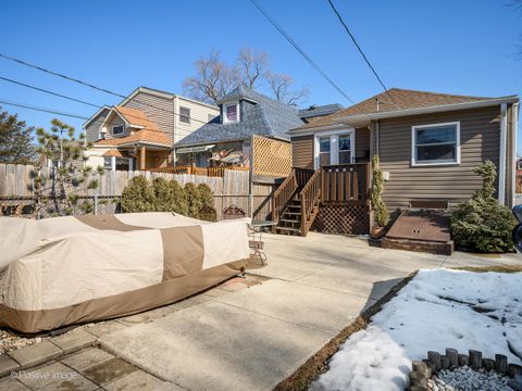 Tiny photo for 1510 Gunderson Avenue, Berwyn, IL 60402 (MLS # 12571548)